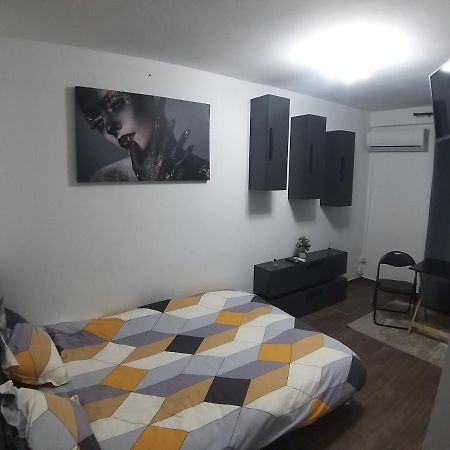 Ovidiu Relaxing Place Бухарест Екстер'єр фото